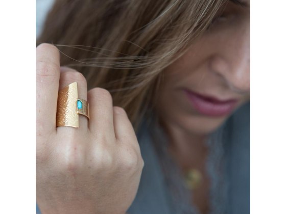 Anillo de Cabalá con piedra Turquesa y el nombre de Dios ALD