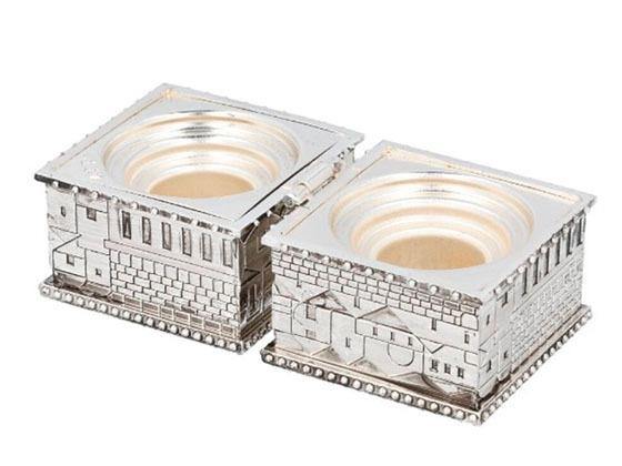 Candelabros niquelados para viajes grabados con "Shabat Kodesh" - Compraenisrael