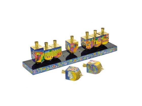 Menorah de Janucá realizada con Dreidels en madera con motivo Jerusalén y Granadas - Compraenisrael
