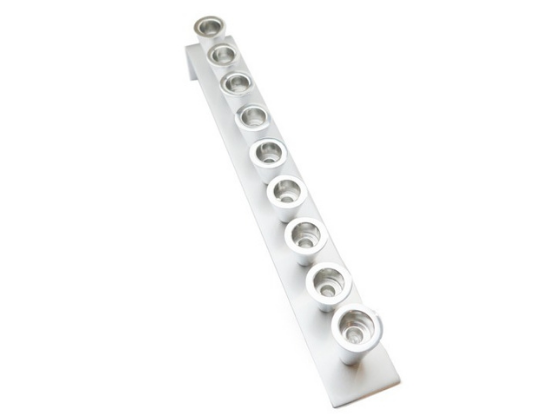 Menorah de Janucá en aluminio con Conos