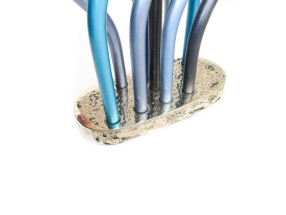 Menorah de Janucá en aluminio simulando una Llama Azul