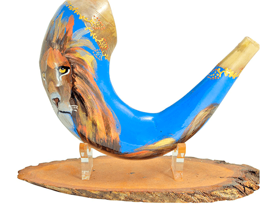 Shofar corto pintado a mano por Sarit Romano L - León  de Judá celeste - Compraenisrael