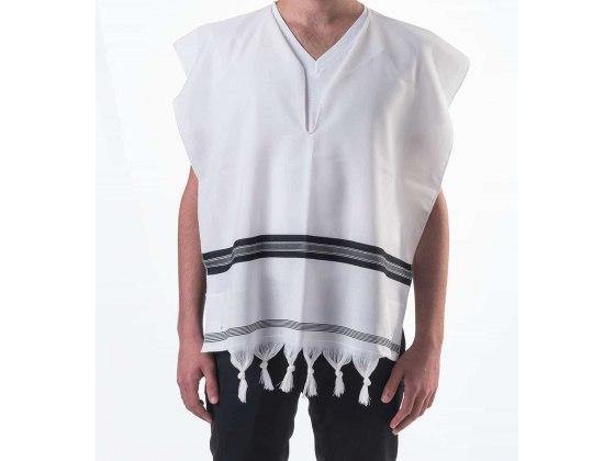 Talit Katan Tzitzit de lana liviana con rayas negras y con cuello en V - Compraenisrael