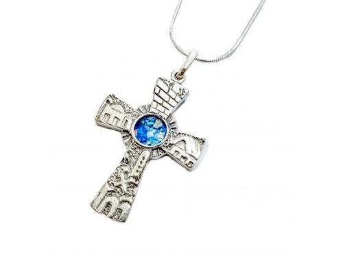 Cruz de Jerusalén en plata con relieve de la ciudad vieja e incrustaciones de cristales romanos - Compraenisrael