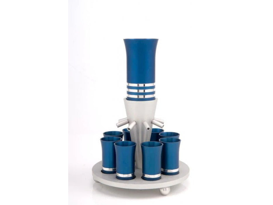 Fuente de Kidush en Set de  8 copas azules en Aluminio con teflón
