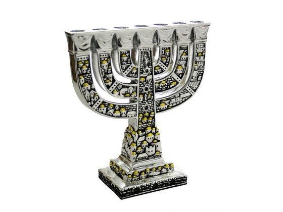 Menorah de 7 brazos diseño de Jerusalén en dorado y plateado - Compraenisrael